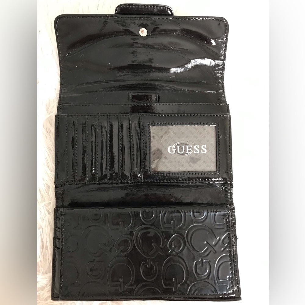 Guess Tri-Fold Wallet - Picture 5 of 7
